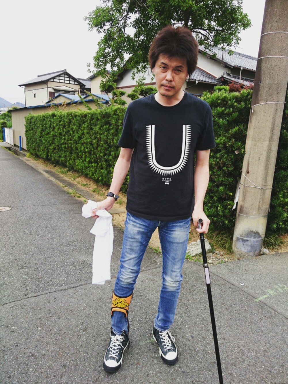 「ウォーキングスタイル」｜「UNDERCOVERのUCQ3818（Tシャツ/カットソー、ブラック系）」を使った、🤘hiroyuki🤘さん（メンズ・181cm）の夏コーディネートの1枚目の写真
