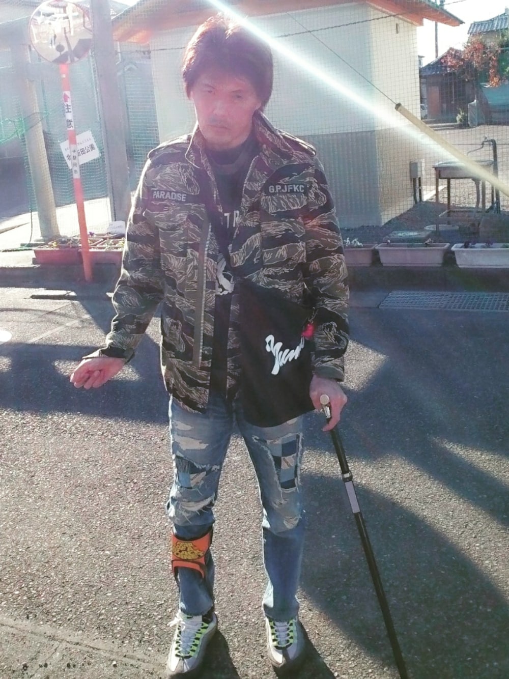 「ウォーキングスタイル」｜「WACKO MARIAのM-65（ミリタリージャケット、グリーン系）」を使った、🤘hiroyuki🤘さん（メンズ・181cm）の冬コーディネートの1枚目の写真