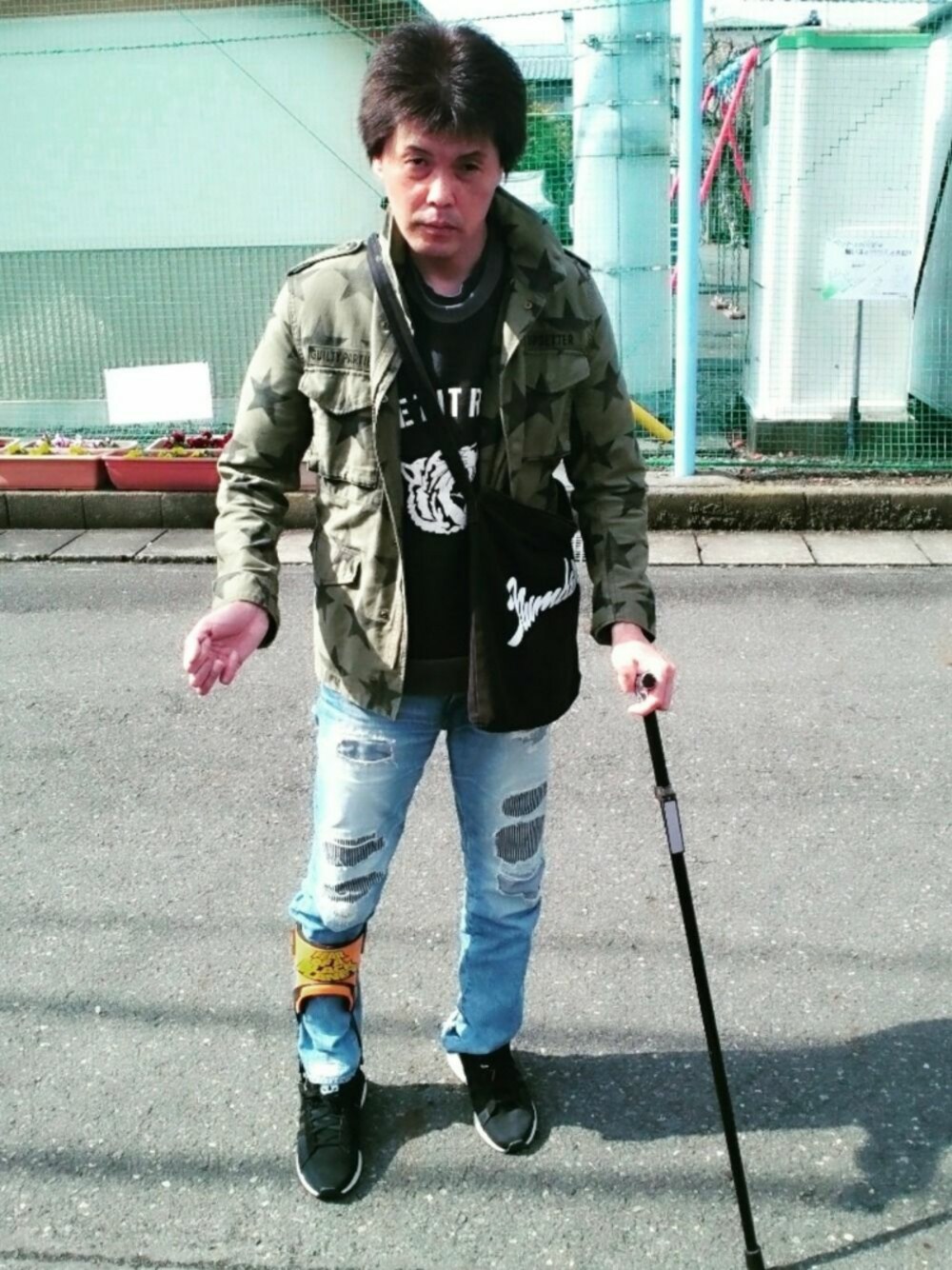 「ウォーキングスタイル」｜「WACKO MARIAのM-65（ミリタリージャケット、ベージュ系）」を使った、🤘hiroyuki🤘さん（メンズ・181cm）の春コーディネートの1枚目の写真