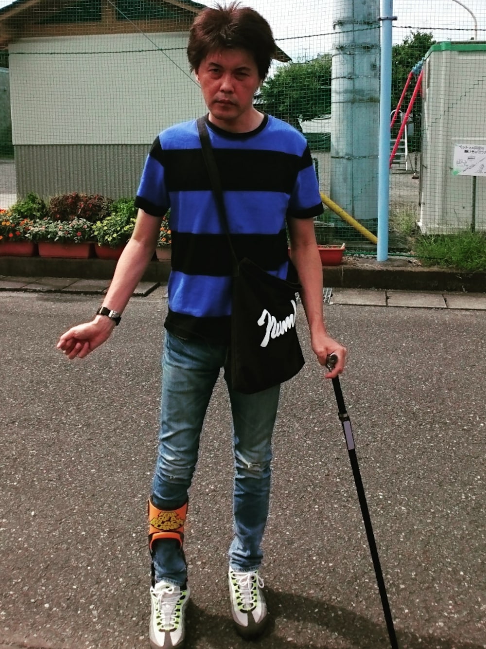「ウォーキングスタイル」｜「GOODENOUGHのボーダーTシャツ（Tシャツ/カットソー、ブルー系）」を使った、🤘hiroyuki🤘さん（メンズ・181cm）の秋コーディネートの1枚目の写真