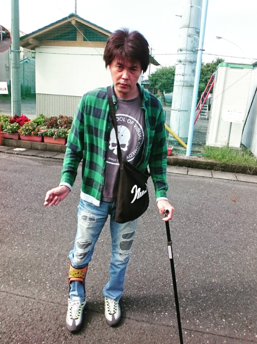 「ウォーキングスタイル」｜「GOODENOUGHのライン入りブロックチェック（シャツ/ブラウス、グリーン系）」を使った、🤘hiroyuki🤘さん（メンズ・181cm）の秋コーディネートの1枚目の写真