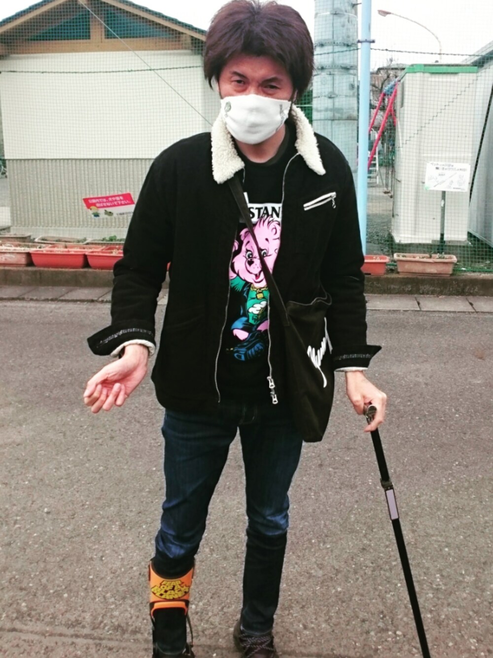 「ウォーキングスタイル」｜「Buzz Rickson'sのマスク（マスク、ホワイト系）」を使った、🤘hiroyuki🤘さん（メンズ・181cm）の冬コーディネートの1枚目の写真
