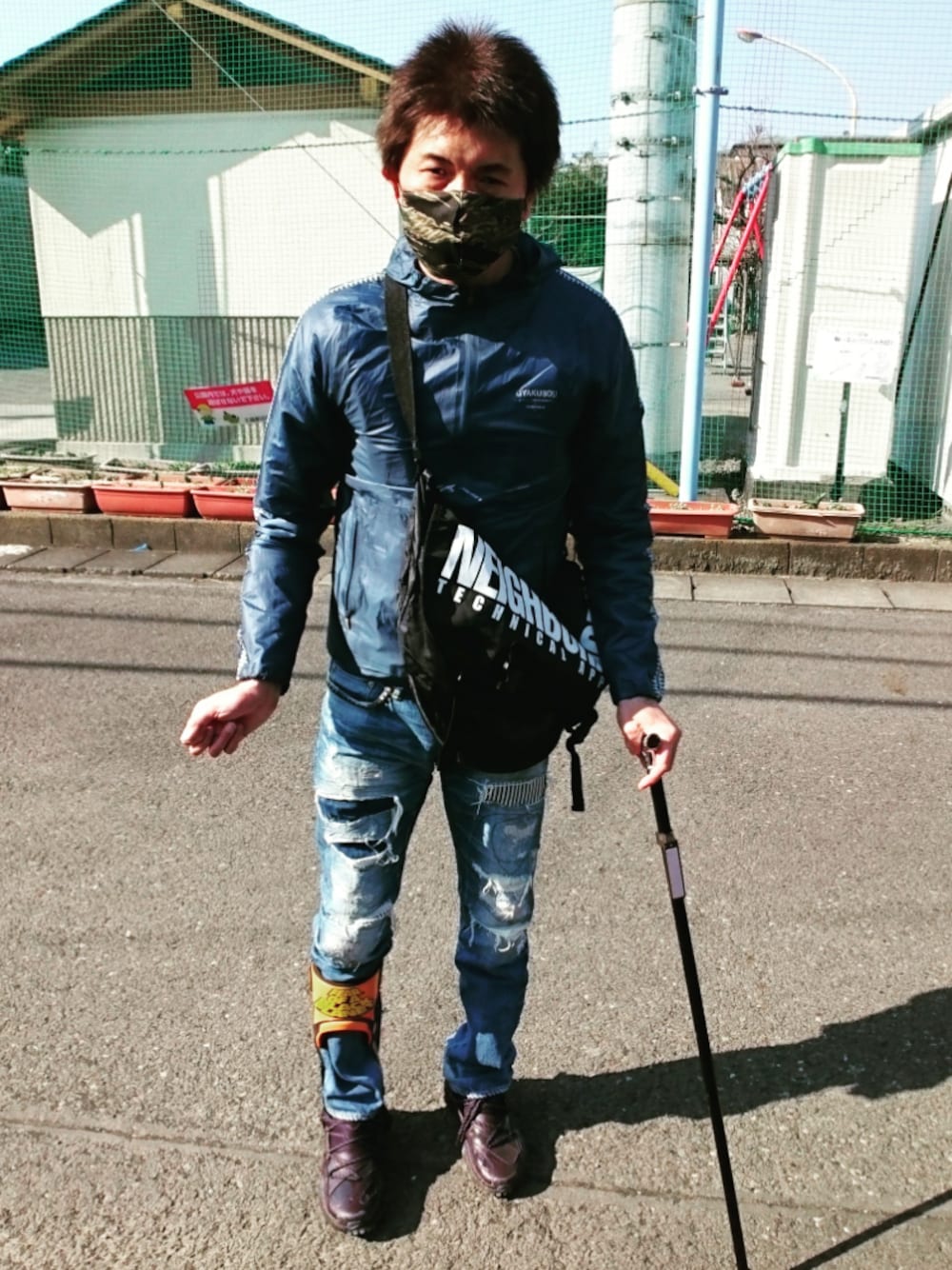 「ウォーキングスタイル」｜「GYAKUSOUのナイロンジャケット（パーカー、ブルー系）」を使った、🤘hiroyuki🤘さん（メンズ・181cm）の冬コーディネートの1枚目の写真