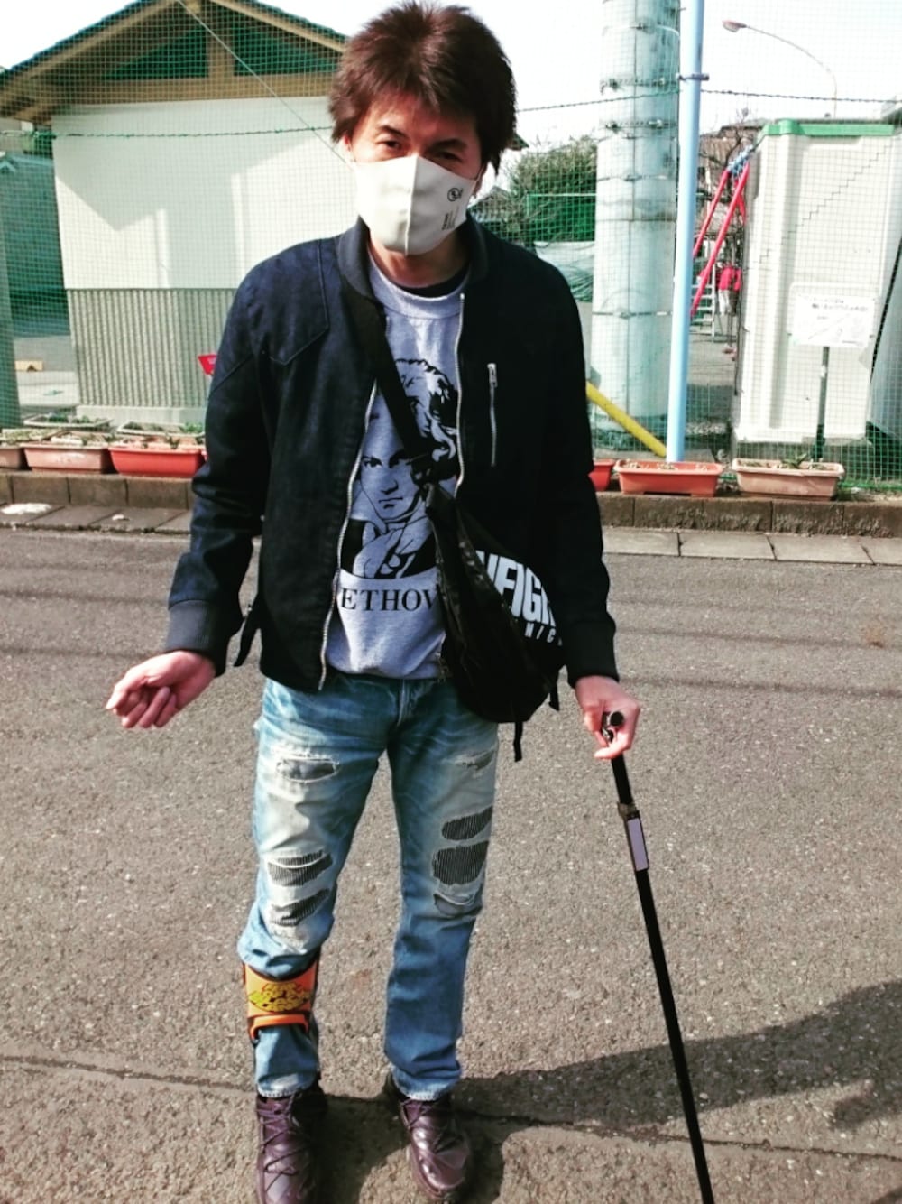 「ウォーキングスタイル」｜「NEIGHBORHOODのマスク（その他、ベージュ系）」を使った、🤘hiroyuki🤘さん（メンズ・181cm）の春コーディネートの1枚目の写真