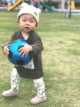 「H&M（エイチ・アンド・エム）のアイテム（スリッポン）」を使った、Ren10Hinaさん（キッズ・80cm）の秋コーディネート