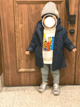「シルバーシューズ」｜「アイテム（ニットキャップ/ビーニー）」を使った、Ren10Hinaさん（キッズ・80cm）の冬コーディネート