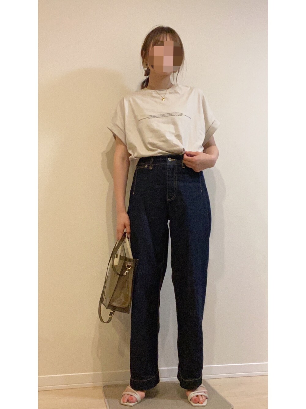 「夏コーデ、カジュアル、ゆるコーデ、バギーパンツ、クリアバッグ、Tシャツ、デニム、記録用、アラサー」｜「SLOBE IENAのLE DENIM デニムバギーパンツ◆（デニムパンツ、ブルー系）」を使った、名前はあとでさん（レディース・161cm）の夏コーディネートの1枚目の写真