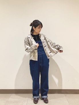 「POU DOU DOU（プードゥドゥ）のアイテム（サロペット/オーバーオール）」を使った、かわかみさん（レディース・154cm）の春コーディネート