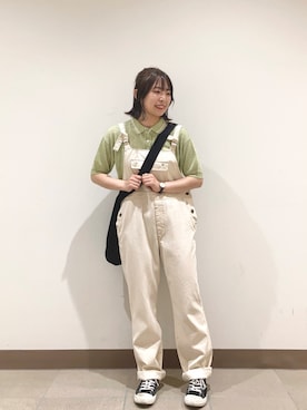 「POU DOU DOU（プードゥドゥ）のアイテム（サロペット/オーバーオール）」を使った、かわかみさん（レディース・154cm）の春コーディネート