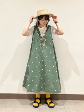 「アイテム（ジャンパースカート）」を使った、かわかみさん（レディース・154cm）の夏コーディネート