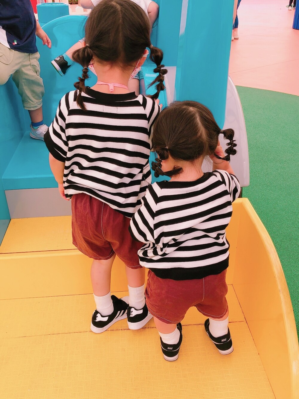 「ボーダー#LEGOLAND」｜「nousのアイテム（Tシャツ/カットソー、ホワイト系）」を使った、zuyuさん（キッズ・110cm）の夏コーディネートの1枚目の写真