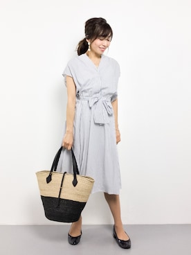 「NATURAL BEAUTY BASIC（ナチュラルビューティーベーシック）のアイテム（シャツワンピース）」を使った、RINAさん（レディース・160cm）の春コーディネート