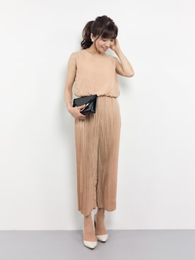 「アイテム（つなぎ/オールインワン、ベージュ系）」を使った、RINAさん（レディース・160cm）の春コーディネート