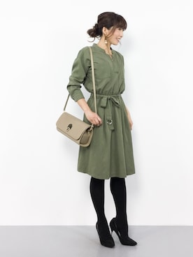 「NATURAL BEAUTY BASIC（ナチュラルビューティーベーシック）のアイテム（シャツワンピース）」を使った、RINAさん（レディース・160cm）の秋コーディネート