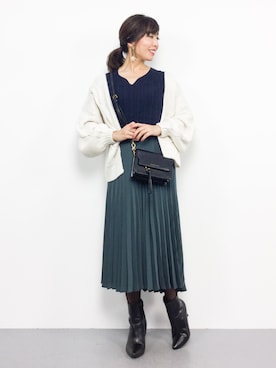 「DISCOAT（ディスコート）の太ケーブルカーディガン（カーディガン/ボレロ）」を使った、RINAさん（レディース・160cm）の秋コーディネート