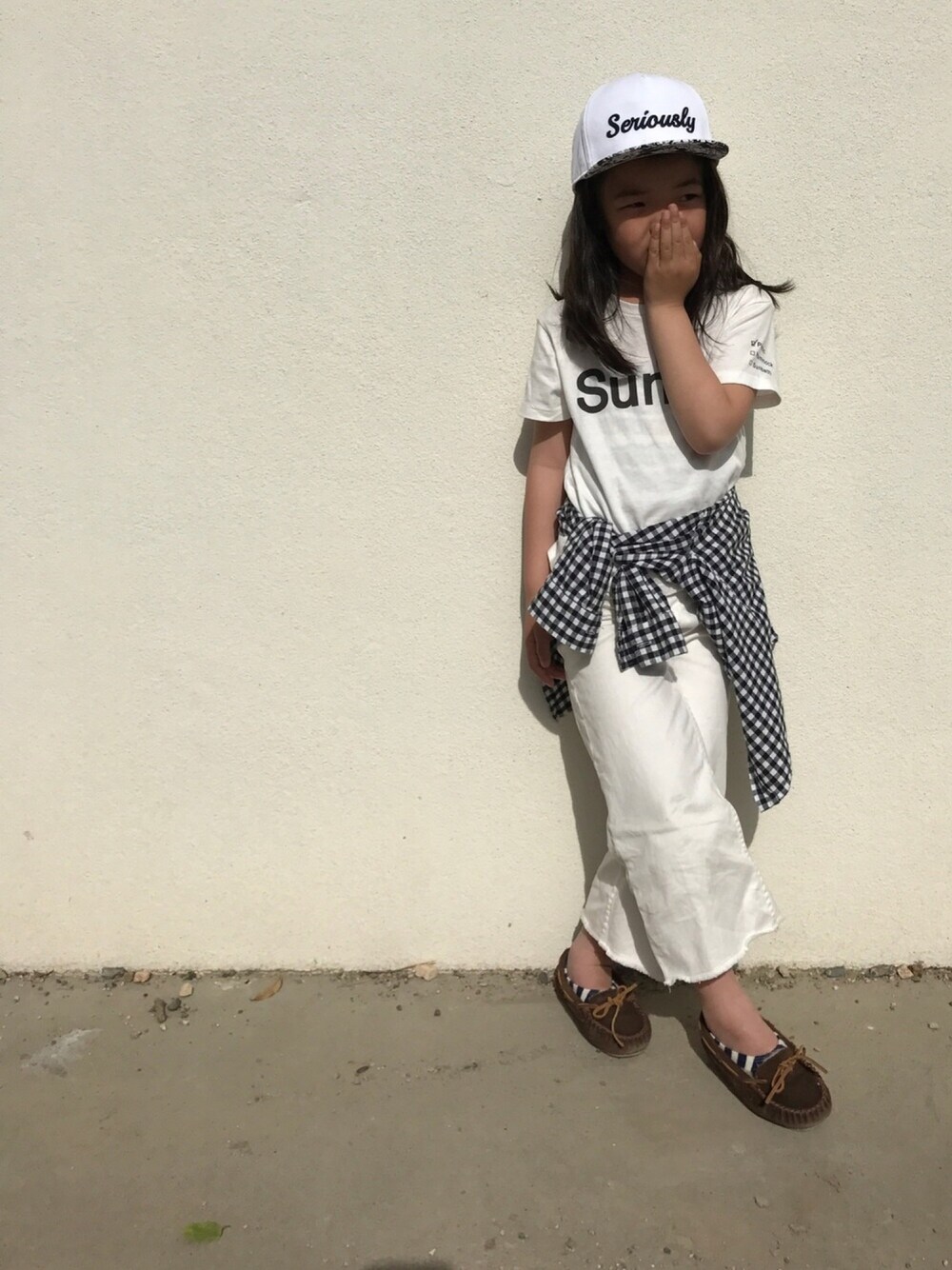 「キッズコーデ、5歳、女の子、モノトーン、H&M、カジュアル、Polo Ralph Lauren、petit main」｜「H&Mのアイテム（キャップ、ホワイト系）」を使った、KOHa☆RUさん（キッズ・120cm）の春コーディネートの1枚目の写真