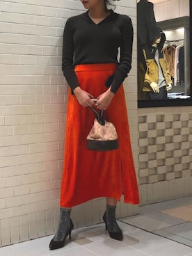 「ベロアスカート」｜「アイテム（パンプス）」を使った、kuboさん（レディース・168cm）の冬コーディネート