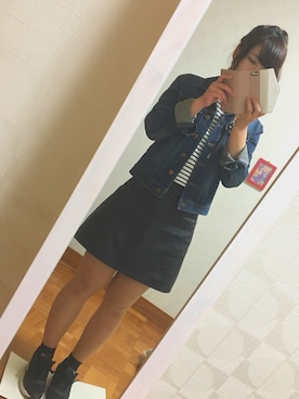 「レザースカート」｜「アイテム（財布/小物）」を使った、sanaさん（レディース・160cm）の春コーディネート