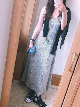 「ワンピース×スニーカー」｜「アイテム（財布/小物）」を使った、miiさん（レディース・169cm）の夏コーディネート