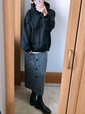 「MSGM（エムエスジーエム）のアイテム（パーカー）」を使った、miiさん（レディース・169cm）の冬コーディネート