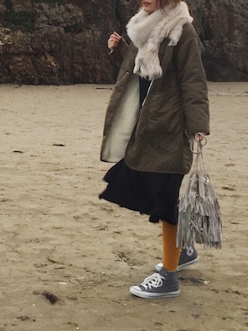 「GU（ジーユー）のアイテム（ナイロンジャケット、グリーン系）」を使った、hoshi_romiさん（レディース・165cm）の冬コーディネート