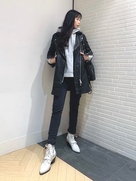 「ラフコーデ」｜「アイテム（ライダースジャケット）」を使った、Hannaさん（レディース・166cm）の冬コーディネート