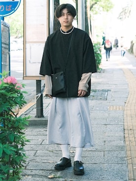 「BASQUE magenta（バスクマゼンタ）のアイテム（スラックス）」を使った、KOMEI   さん（メンズ・171cm）の春コーディネート