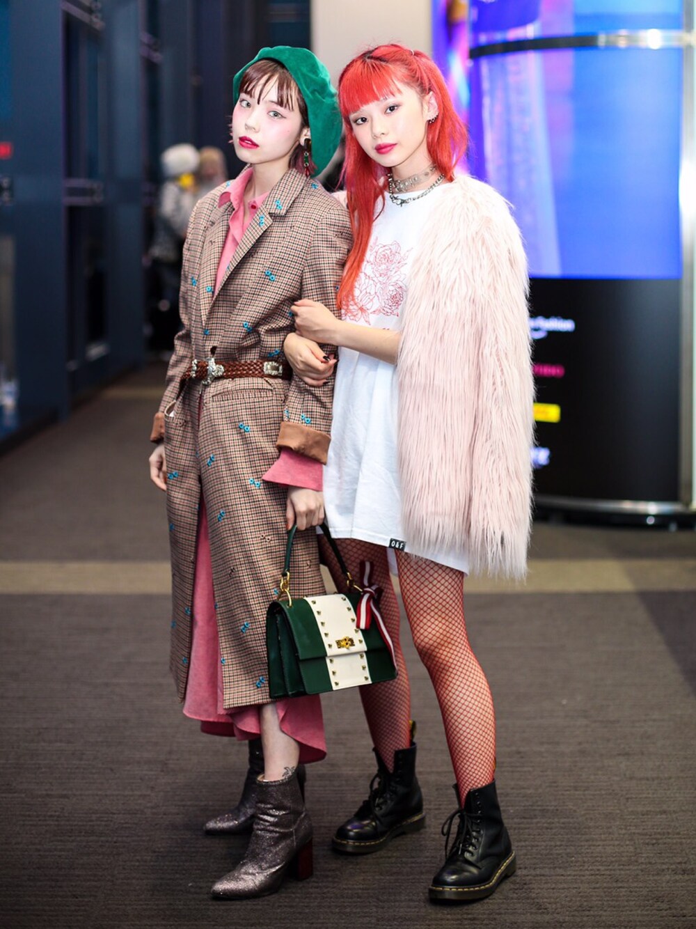 「amazonfashionweek、東京コレクション、アウター、秋のコーデ」｜「tiitのアイテム（チェスターコート、ブラウン系）」を使った、瀬戸あゆみさん（レディース・152cm）の秋コーディネートの1枚目の写真