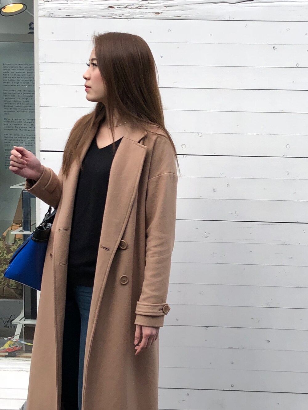 「シンプルコーデ、休日スタイル、カジュアルコーデ、デニムパンツ、おしゃれさんと繋がりたい、大人コーデ、パンツスタイル、ブラック、スキニー、シンプル」｜「EGOISTのアイテム（トレンチコート、ベージュ系）」を使った、ⓜⓐⓝⓘ¨̮♡さん（レディース・173cm）の冬コーディネートの1枚目の写真
