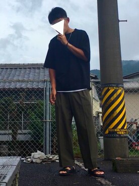 「タバコ」｜「アイテム（アクセサリー）」を使った、yukiさん（メンズ・175cm）の秋コーディネート