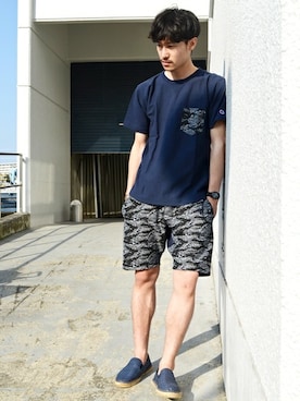 「アイテム（サンダル、ブルー系）」を使った、安本さん（メンズ・170cm）の春コーディネート