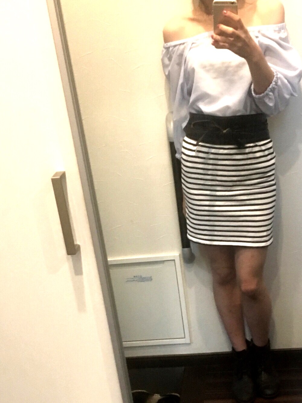 「大人カジュアル、夏、ootd、オトナ女子、キレイめ、プチプラ、GU、肌見せ」｜「GUのアイテム（Tシャツ/カットソー、ブルー系）」を使った、たいぺーさん（レディース・165cm）の夏コーディネートの1枚目の写真