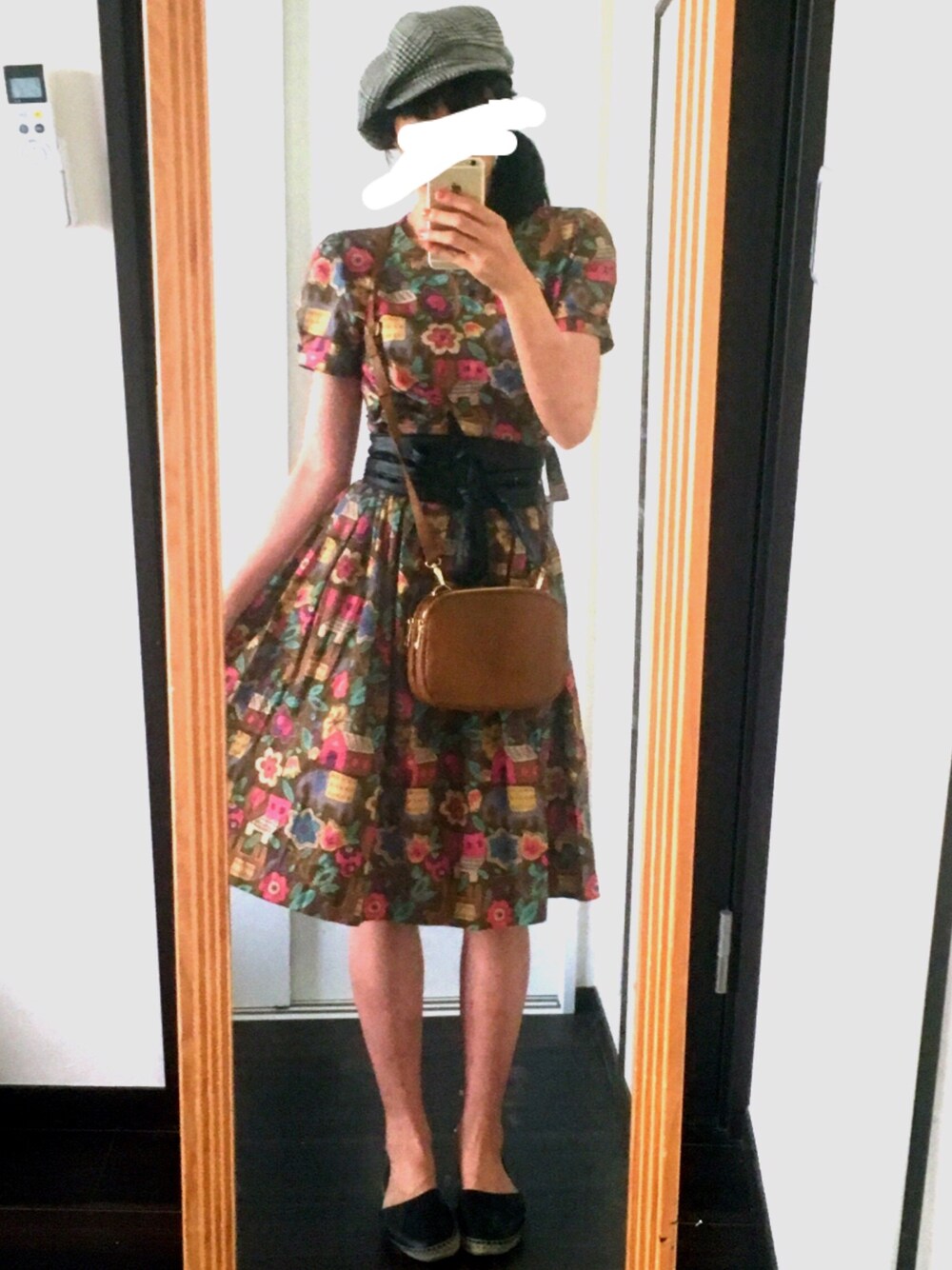 「レトロ、ベレー帽、ワンピース、GU、原宿にいそうw、プチプラ、夏」｜「VINTAGEのアイテム（ワンピース、ブラウン系）」を使った、たいぺーさん（レディース・165cm）の夏コーディネートの1枚目の写真