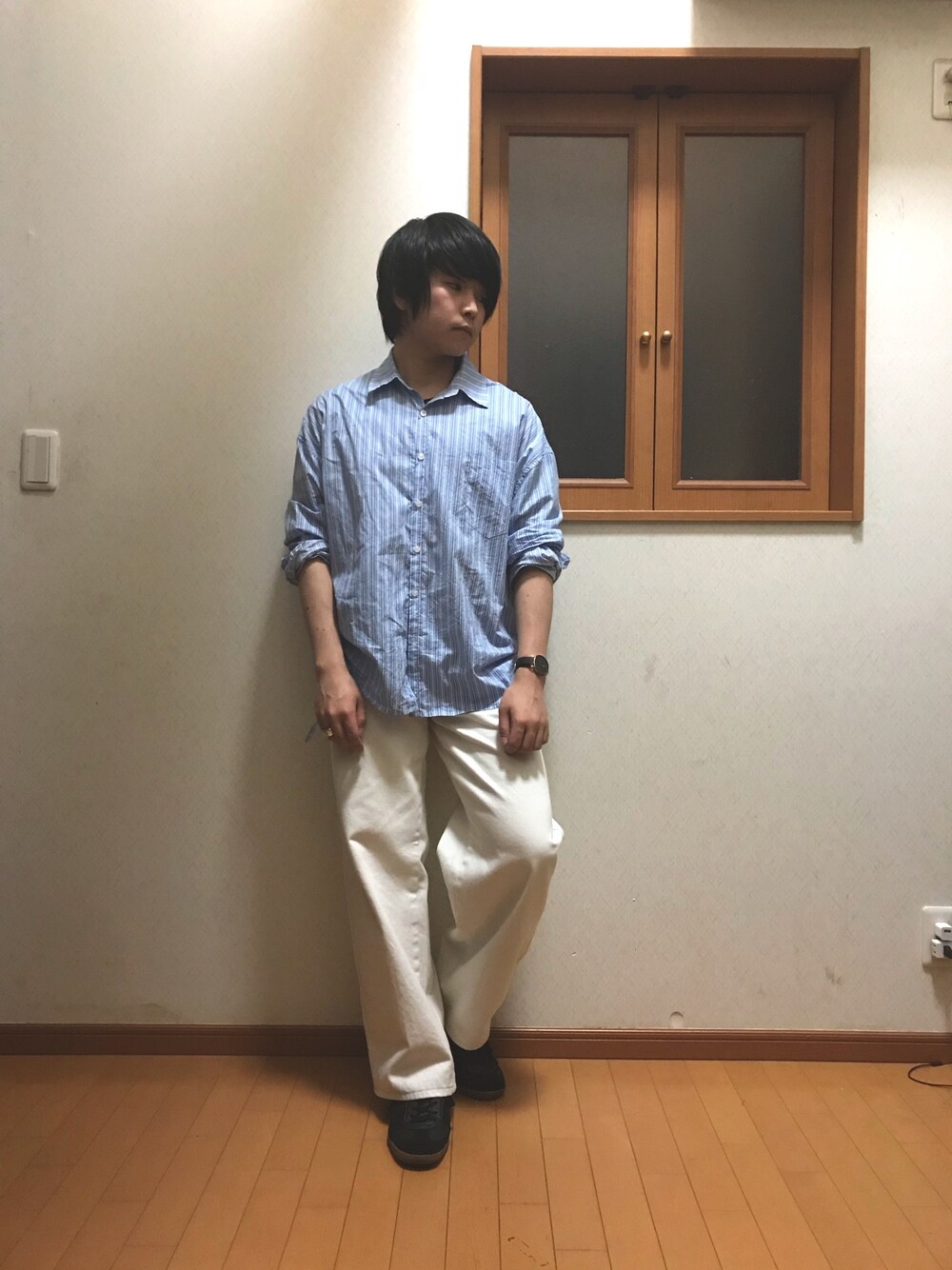 「夏コーデ、春夏コーデ、ホワイト、ユニクロ、おしゃれさんと繋がりたい、オトナカジュアル、ジャーマントレーナー、白パンツ、ビッグシルエット、休日スタイル」｜「BEEPのアイテム（シャツ/ブラウス、ブルー系）」を使った、ガッシー《低身長》さん（メンズ・164cm）の夏コーディネートの1枚目の写真
