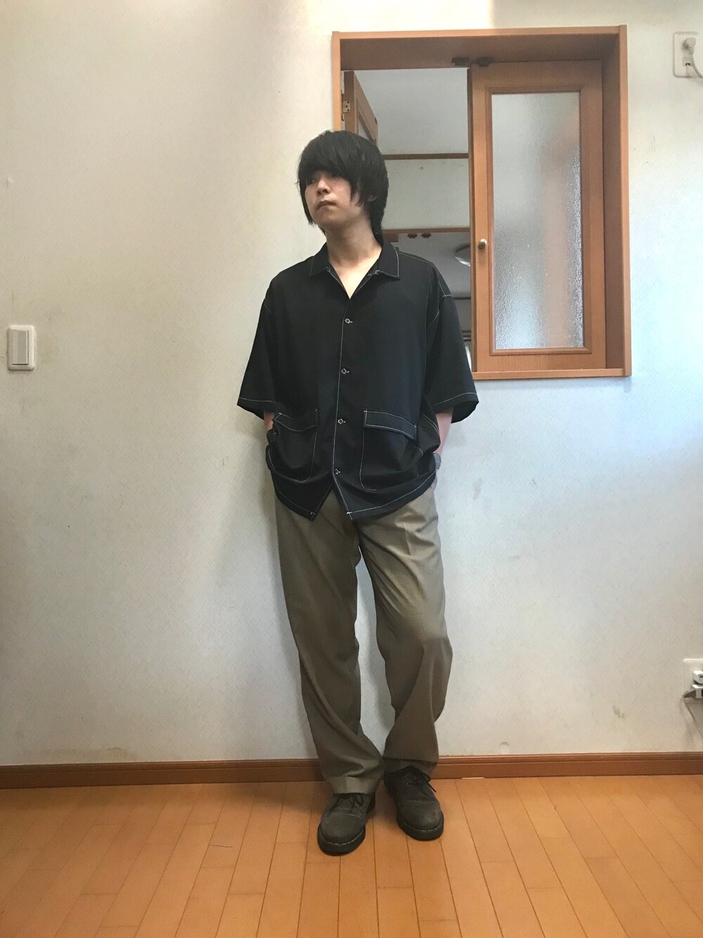「春夏コーデ、夏コーデ、低身長、オトナカジュアル、オーバーサイズ、おしゃれさんと繋がりたい、カジュアル、シンプル、カジュアルコーデ」｜「RAGEBLUEの＜WEB限定＞ビッグステッチシャツ/849574（シャツ/ブラウス、ブラック系）」を使った、ガッシー《低身長》さん（メンズ・165cm）の夏コーディネートの1枚目の写真