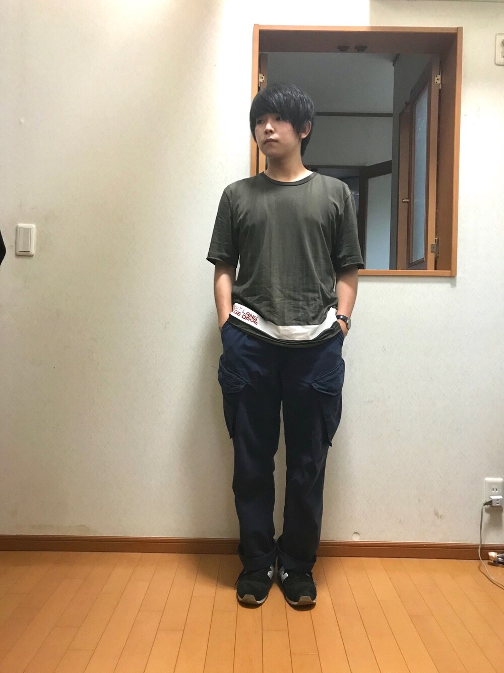 「HELMUT LANGのアイテム（Tシャツ/カットソー、グリーン系）」を使った、ガッシー《低身長》さん（メンズ・165cm）の夏コーディネートの1枚目の写真