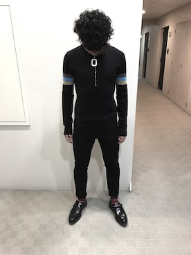 「JW Anderson（ジェイダブリューアンダーソン）のアイテム（ニット/セーター）」を使った、SORAさん（メンズ・170cm）の冬コーディネート
