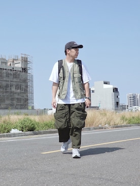 「newbalance2002」｜「アイテム（パンツ）」を使った、zivyehさん（メンズ・165cm）の夏コーディネート