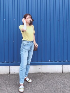 「GRL（グレイル）のアイテム（ニット/セーター、イエロー系）」を使った、manaさん（レディース・166cm）の夏コーディネート