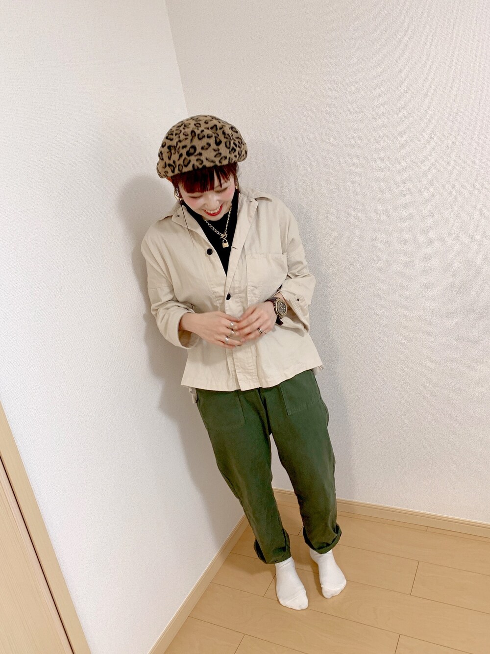「MOUSSYのアイテム（ハンチング/ベレー帽、ブラウン系）」を使った、Moe Kawamataさん（レディース・159cm）の春コーディネートの1枚目の写真