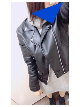 「グレーコーデ」｜「アイテム（ライダースジャケット）」を使った、はるまきさん（レディース・158cm）の秋コーディネート