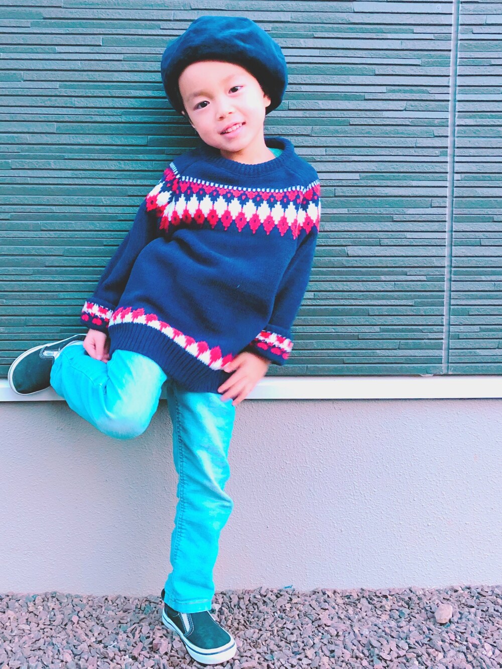 「ニット」｜「Right-onのアイテム（ニット/セーター、ブルー系）」を使った、KeitoAmuさん（キッズ・110cm）の秋コーディネートの1枚目の写真