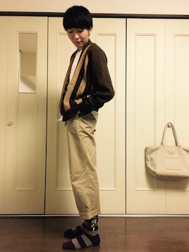 「R&D.M.Co OLDMAN’S TAILOR（オールドマンズテイラー）のアイテム（パンツ）」を使った、つばささん（メンズ・174cm）の冬コーディネート
