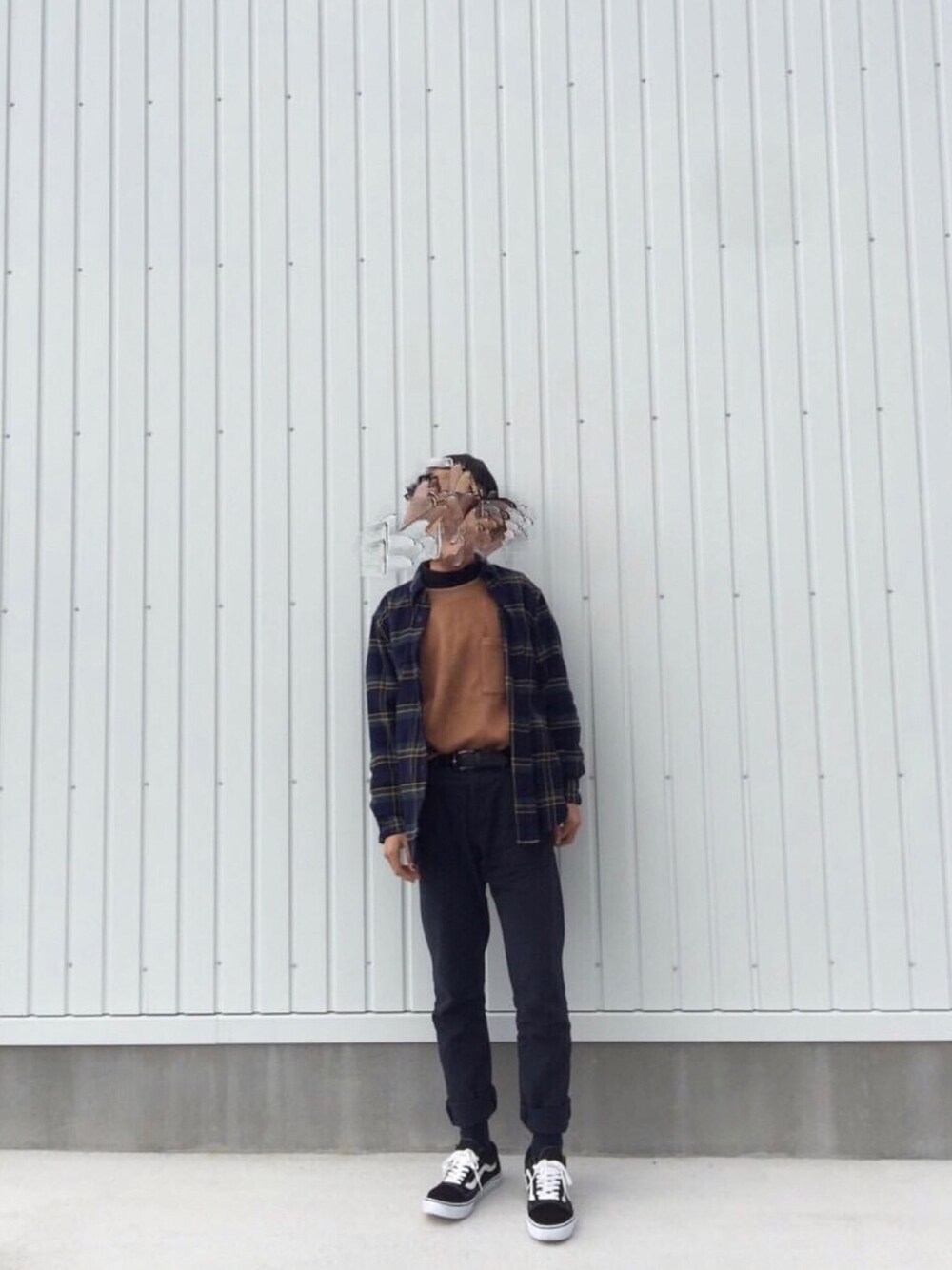 「ゆるコーデ、オールドスクール、UNIQLO、おしゃれさんと繋がりたい、プチプラ、中学生、ootd、いいね、save、フォローお願いします🤑、スニーカー」｜「Leeの【LEE】 WATCH CAP ACRYLIC/リー　ワッチキャップ　オーバーライド（ニットキャップ/ビーニー、ブラック系）」を使った、aさん（メンズ・166cm）の冬コーディネートの1枚目の写真