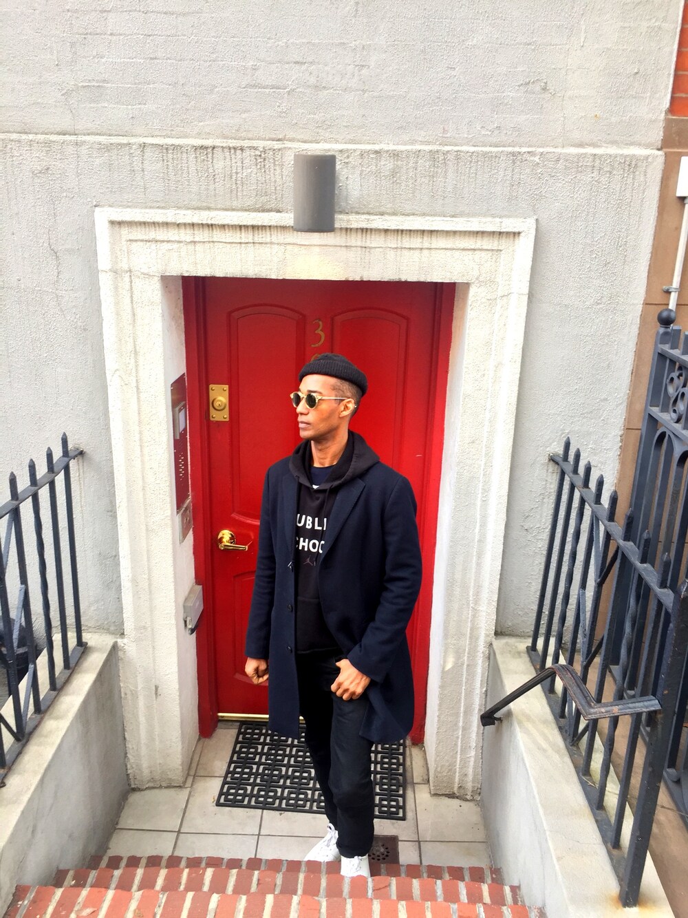 「outfit、denim、winterstyle、streetstyle、tbrandstudio、hats、COMFORT」｜「Supreme のアイテム（ニットキャップ/ビーニー、ブラック系）」を使った、Seanさん（メンズ・185cm）の冬コーディネートの1枚目の写真