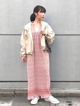 「ナイロンパーカー」｜「アイテム（ワンピース）」を使った、ひらさわいずみさん（レディース・158cm）の春コーディネート
