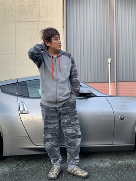 「ディーゼル」｜「アイテム（スリッポン）」を使った、マリアーナさん（メンズ・167cm）の春コーディネート