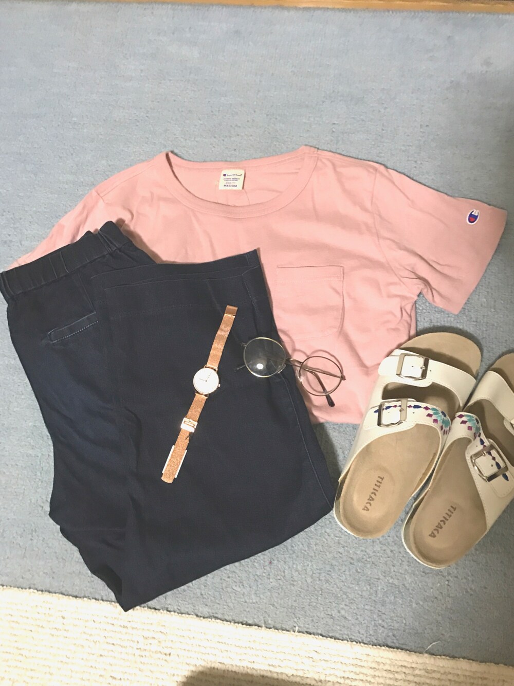「ダニエルウェリントン、チャンピオン、夏、ピンク」｜「Daniel Wellingtonの＜Daniel Wellington（ダニエル ウェリントン）＞PETITE WHITE 腕時計32mm†（アナログ腕時計、ゴールド系）」を使った、みほさん（レディース・152cm）の夏コーディネートの1枚目の写真