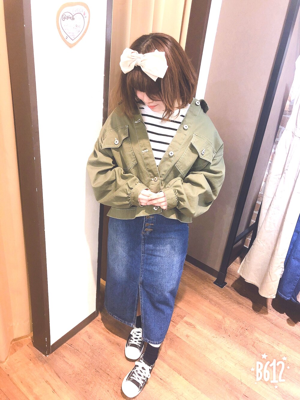「アフリカタロウ、おしゃれさんと繋がりたい、カジュアルコーデ、低身長、オーバーサイズ、デニム、春コーデ」｜「AFRICA TAROのアイテム（ジャケット/アウター、グリーン系）」を使った、Chihiro Morinagaさん（レディース・146cm）の春コーディネートの1枚目の写真