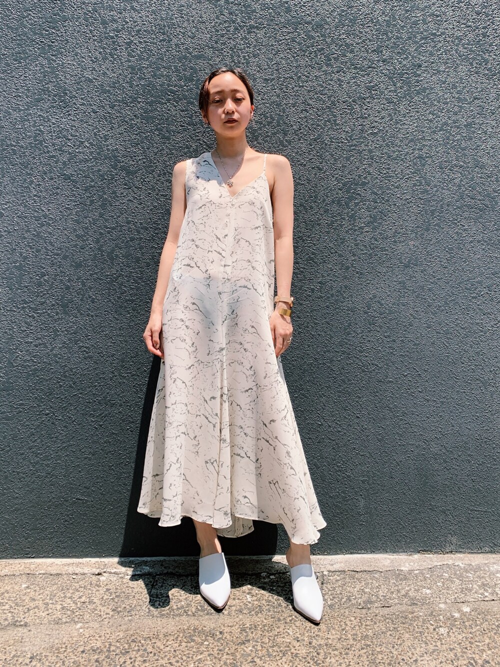 risako fujieさんの「MARBLE PRINTED CHIFFON DRESS（G.V.G.V.）」を使ったコーディネート